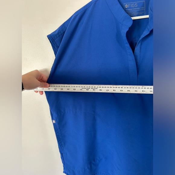 BNWOT Rafaela Oversized Scrub Top XXL Electric Blue - Picture 8 of 8